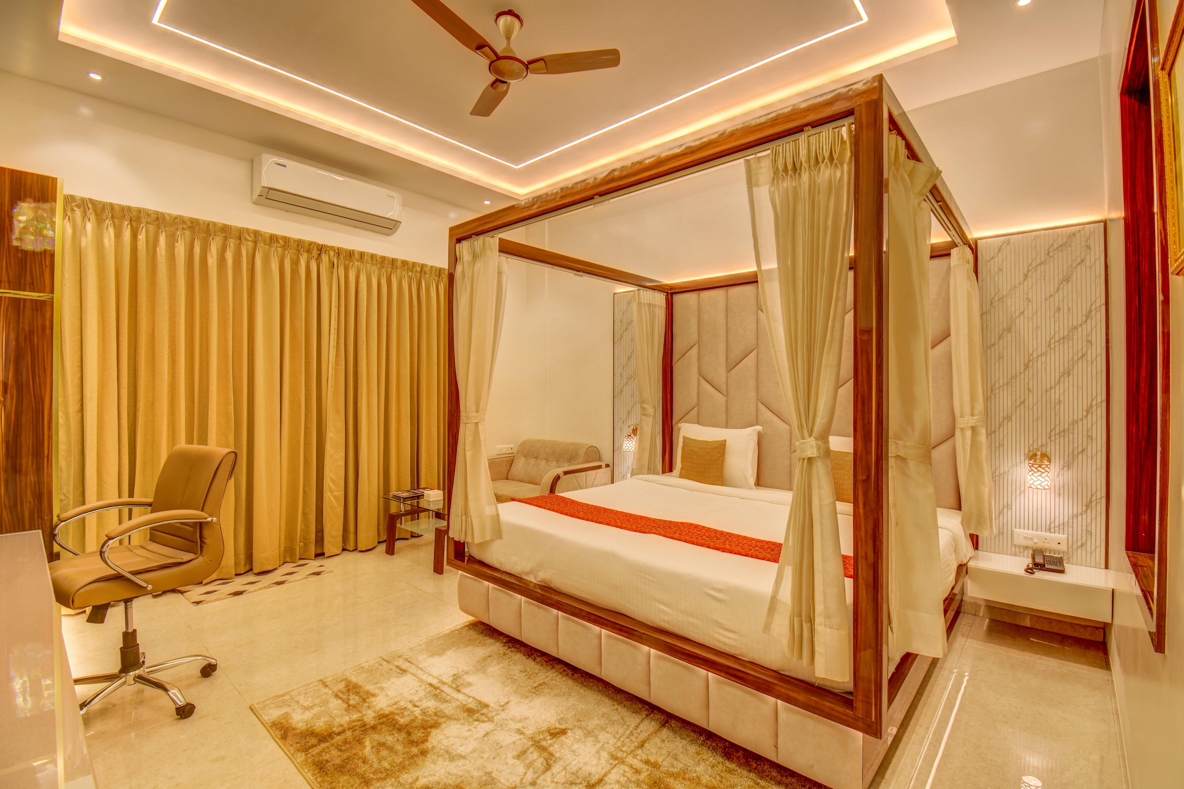 Executive Room with Private Pool - Image 1