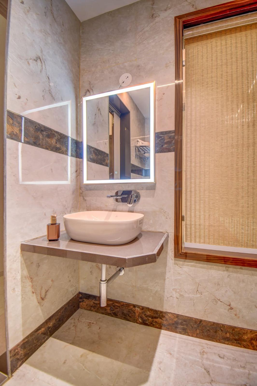 Executive Room with Private Pool - Image 6