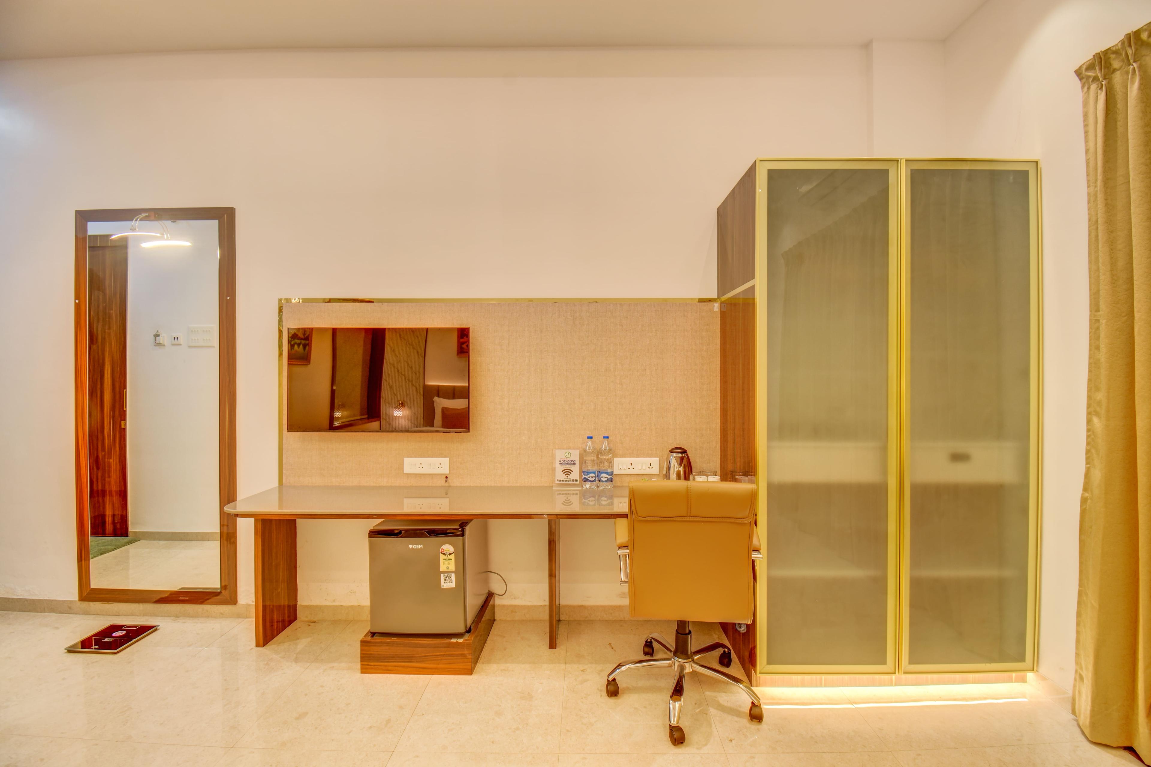 Super Deluxe Room With Jacuzzi - Image 3