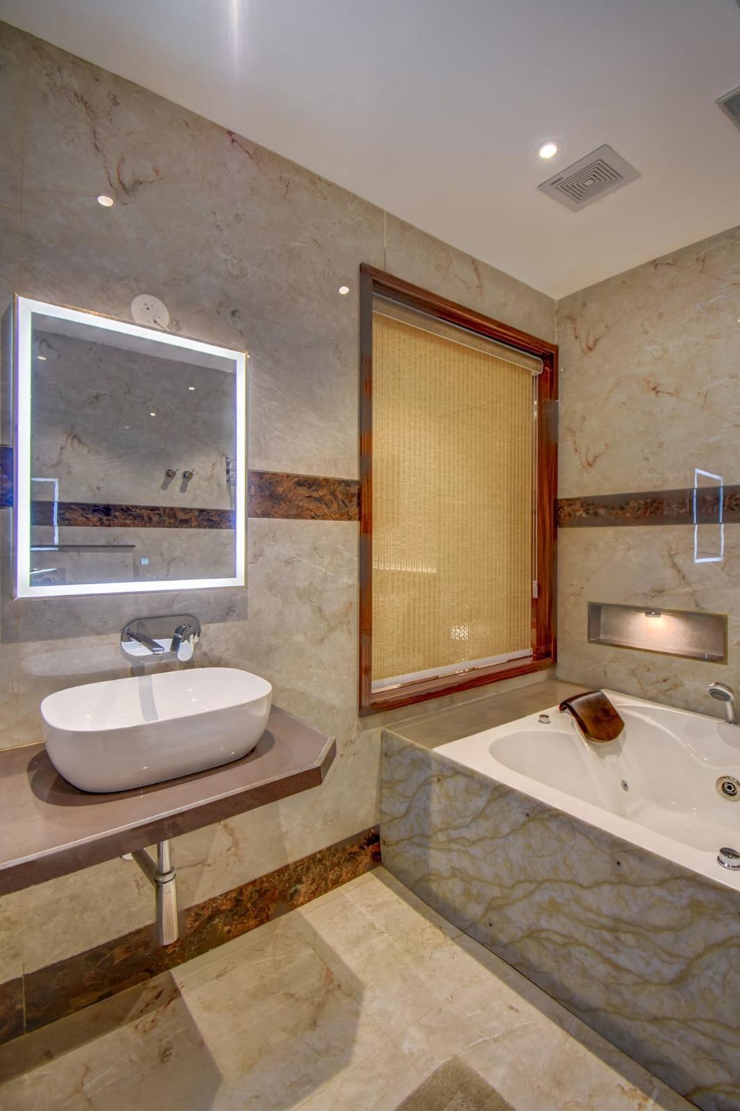 Super Deluxe Room With Jacuzzi - Image 4